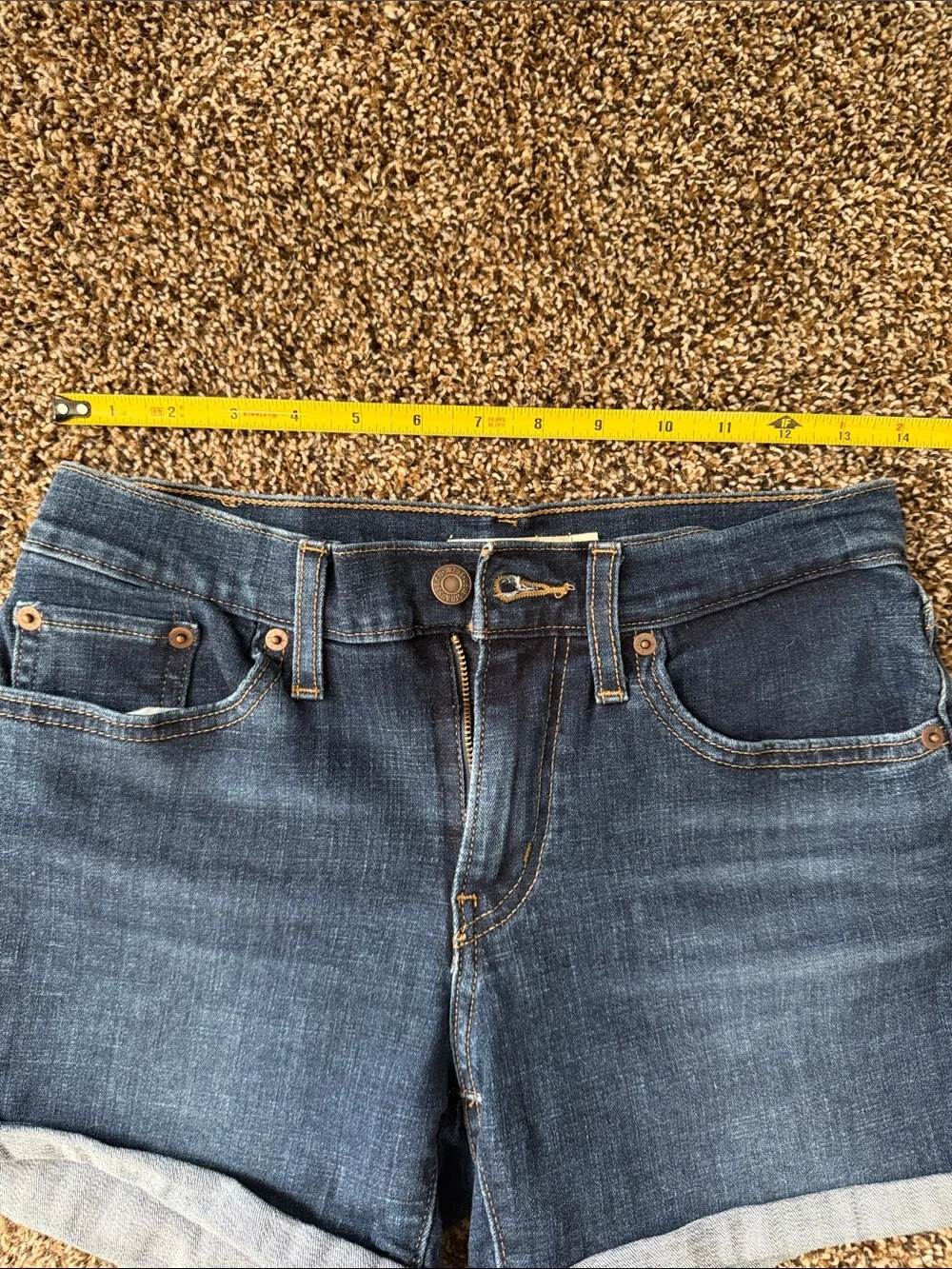 Women’s Levi’s Jean shorts - Size 27